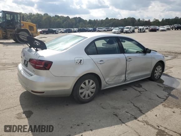 ✅ 2016 Volkswagen Jetta S • VIN: 3VW267AJ0GM260815 • Lot: 80621735. Listed on Copart with 98,112 mi. Free auction sales archive from the USA and detailed vehicle history report at DreamBid. Image 3.