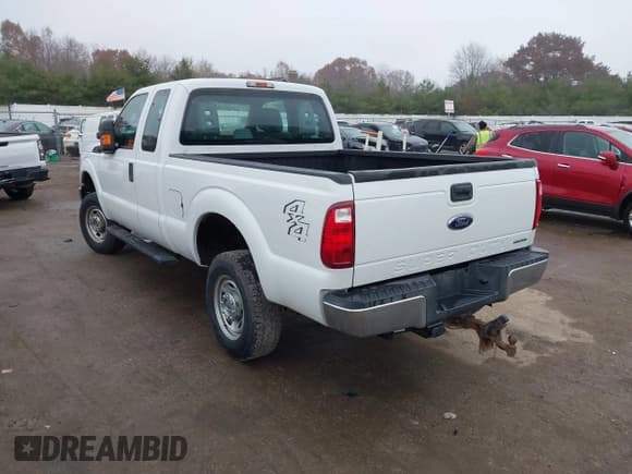 ✅ 2014 Ford F-250 XL • VIN: 1FT7X2B63EEA98605 • Lot: 43742482. Wystawiony na IAAI z przebiegiem 148 458 mil. Bezpłatny archiwum sprzedaży aukcyjnych z USA i szczegółowy raport historii pojazdu na DreamBid. Zdjęcie 3.