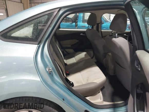 ✅ 2012 Ford Focus SE • VIN: 1FAHP3F24CL352533 • Lot: 43547192. Listed on IAAI with 211,029 mi. Free auction sales archive from the USA and detailed vehicle history report at DreamBid. Image 8.