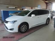 ✅ 2019 Chrysler Pacifica Touring L • VIN: 2C4RC1BG2KR626074 • Lot: 68841935. Wystawiony na Copart z przebiegiem Nie podano. Bezpłatny archiwum sprzedaży aukcyjnych z USA i szczegółowy raport historii pojazdu na DreamBid. Zdjęcie 1.