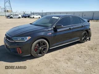 ✅ 2022 Volkswagen Jetta Autobahn • VIN: 3VW2T7BUXNM002834 • Lot: 53954495. Listed on Copart with 115,176 mi. Free auction sales archive from the USA and detailed vehicle history report at DreamBid. Image 1.