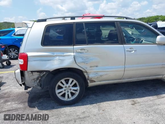 ✅ 2007 Toyota Highlander w/3rd Row • VIN: JTEEW21A070037398 • Lot: 42289988. Wystawiony na IAAI z przebiegiem 94 333 mil. Bezpłatny archiwum sprzedaży aukcyjnych z USA i szczegółowy raport historii pojazdu na DreamBid. Zdjęcie 6.