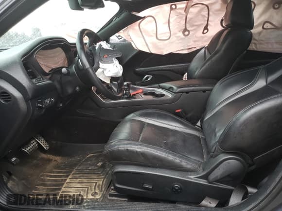 ✅ 2018 Dodge Challenger GT • VIN: 2C3CDZGG1JH341482 • Lot: 43134263. Wystawiony na Copart z przebiegiem Nie podano. Bezpłatny archiwum sprzedaży aukcyjnych z USA i szczegółowy raport historii pojazdu na DreamBid. Zdjęcie 7.