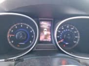 ✅ 2015 Hyundai Santa Fe • VIN: 5XYZU3LB3FG298072 • Лот: 37543654. Опубликован ранее на Copart с пробегом 103 726 миль. Бесплатный доступ к архиву аукционных продаж из США и подробный отчёт об истории автомобиля на DreamBid. Изображение 9.