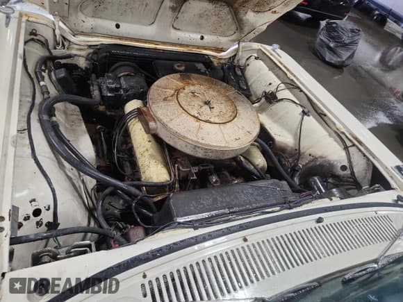 ✅ 1960 Ford Thunderbird • VIN: 0Y71Y187667 • Lot: 80129455. Wystawiony na Copart z przebiegiem 22 907 mil. Bezpłatny archiwum sprzedaży aukcyjnych z USA i szczegółowy raport historii pojazdu na DreamBid. Zdjęcie 11.