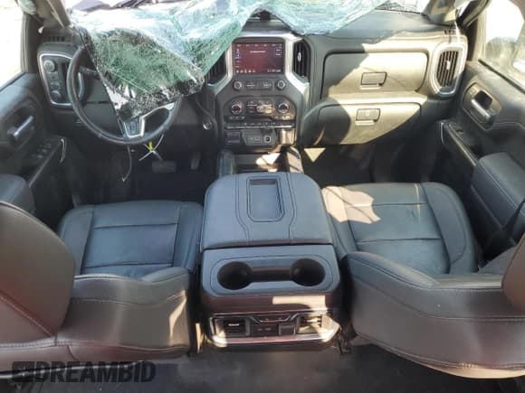 ✅ 2021 Chevrolet Silverado 2500HD LTZ • VIN: 1GC1YPE74MF236388 • Lot: 68639035. Wystawiony na Copart z przebiegiem 50 823 mil. Bezpłatny archiwum sprzedaży aukcyjnych z USA i szczegółowy raport historii pojazdu na DreamBid. Zdjęcie 8.