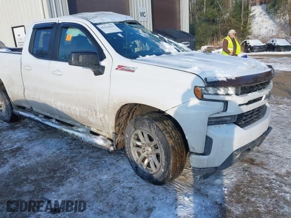 ✅ 2019 Chevrolet Silverado 1500 RST • VIN: 1GCRYEEDXKZ273955 • Lot: 41211019. Wystawiony na IAAI z przebiegiem Nie podano. Bezpłatny archiwum sprzedaży aukcyjnych z USA i szczegółowy raport historii pojazdu na DreamBid. Zdjęcie 1.