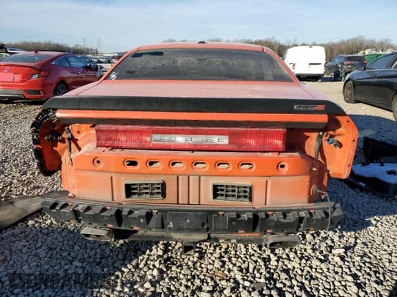 ✅ 2010 Dodge Challenger SRT-8 • VIN: 2B3CJ7DW8AH308873 • Lot: 88857005. Wystawiony na Copart z przebiegiem 162 537 mil. Bezpłatny archiwum sprzedaży aukcyjnych z USA i szczegółowy raport historii pojazdu na DreamBid. Zdjęcie 6.