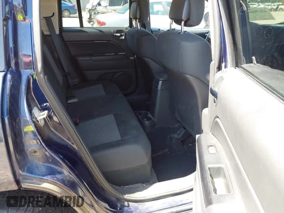 ✅ 2012 Jeep Compass Latitude • VIN: 1C4NJDEB0CD590315 • Lot: 42630408. Wystawiony na IAAI z przebiegiem 87 453 mil. Bezpłatny archiwum sprzedaży aukcyjnych z USA i szczegółowy raport historii pojazdu na DreamBid. Zdjęcie 8.