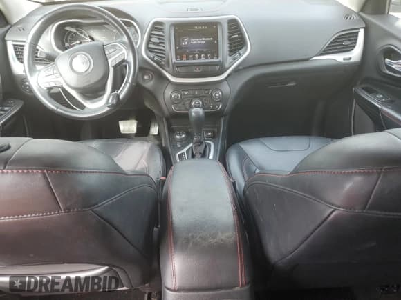 ✅ 2014 Jeep Cherokee Trailhawk • VIN: 1C4PJMBS0EW299964 • Lot: 86233015. Listed on Copart with 122,370 mi. Free auction sales archive from the USA and detailed vehicle history report at DreamBid. Image 8.