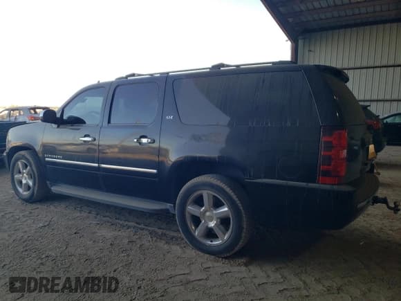 ✅ 2011 Chevrolet Suburban LTZ • VIN: 1GNSCKE02BR351387 • Lot: 77601054. Wystawiony na Copart z przebiegiem 204 674 mil. Bezpłatny archiwum sprzedaży aukcyjnych z USA i szczegółowy raport historii pojazdu na DreamBid. Zdjęcie 2.
