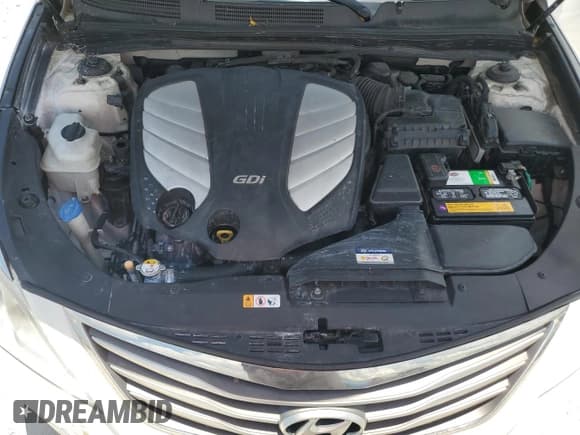 ✅ 2015 Hyundai Azera • VIN: KMHFG4JGXFA468082 • Lot: 69019715. Listed on Copart with 127,984 mi. Free auction sales archive from the USA and detailed vehicle history report at DreamBid. Image 11.