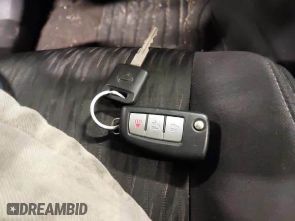 ✅ 2017 Nissan Rogue S • VIN: KNMAT2MT3HP576793 • Lot: 43651211. Wystawiony na IAAI z przebiegiem 118 518 mil. Bezpłatny archiwum sprzedaży aukcyjnych z USA i szczegółowy raport historii pojazdu na DreamBid. Zdjęcie 11.