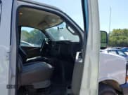 ✅ 2017 Chevrolet Express Cargo • VIN: 1GCWGBFG1H1165034 • Lot: 43092339. Listed on IAAI with 181,531 mi. Free auction sales archive from the USA and detailed vehicle history report at DreamBid. Image 5.