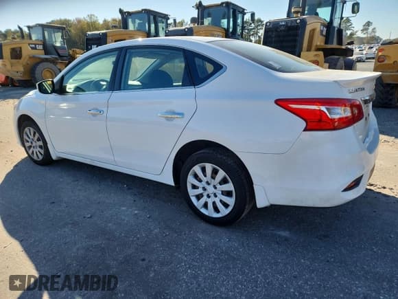 ✅ 2017 Nissan Sentra S • VIN: 3N1AB7AP8HY232692 • Lot: 89662845. Wystawiony na Copart z przebiegiem 108 696 mil. Bezpłatny archiwum sprzedaży aukcyjnych z USA i szczegółowy raport historii pojazdu na DreamBid. Zdjęcie 2.