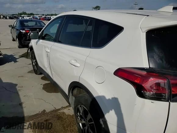 ✅ 2018 Toyota RAV4 XLE • VIN: 2T3WFREV0JW485206 • Лот: 55444535. Опубликован ранее на Copart с пробегом 94 799 миль. Бесплатный доступ к архиву аукционных продаж из США и подробный отчёт об истории автомобиля на DreamBid. Изображение 14.