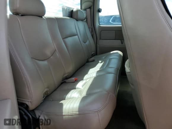 ✅ 2005 Chevrolet Silverado 1500 LS • VIN: 2GCEC19T251267071 • Лот: 74557184. Опубликован ранее на Copart с пробегом Не указан. Бесплатный доступ к архиву аукционных продаж из США и подробный отчёт об истории автомобиля на DreamBid. Изображение 10.