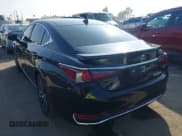 ✅ 2024 Lexus ES 300h • VIN: 58ADA1C1XRU054330 • Lot: 43551508. Wystawiony na IAAI z przebiegiem 7 928 mil. Bezpłatny archiwum sprzedaży aukcyjnych z USA i szczegółowy raport historii pojazdu na DreamBid. Zdjęcie 3.