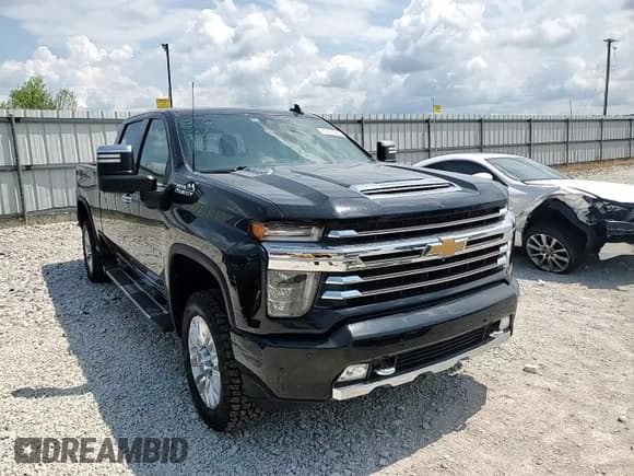 ✅ 2020 Chevrolet Silverado 2500HD High Country • VIN: 1GC4YREY2LF311637 • Lot: 68653285. Wystawiony na Copart z przebiegiem 63 421 mil. Bezpłatny archiwum sprzedaży aukcyjnych z USA i szczegółowy raport historii pojazdu na DreamBid. Zdjęcie 13.