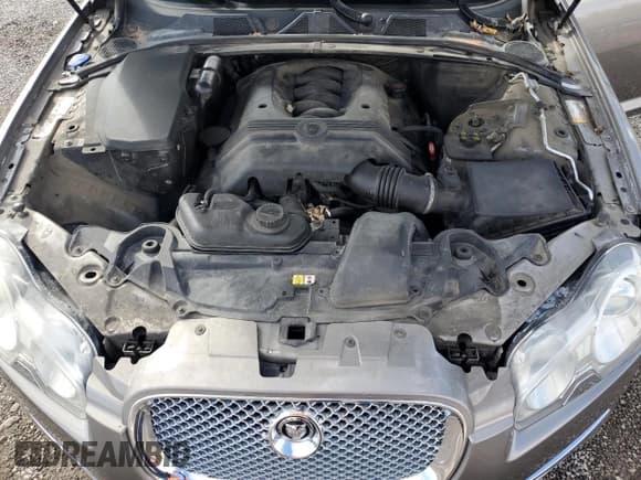 ✅ 2009 Jaguar XF • VIN: SAJXA06B09HR27648 • Lot: 82660715. Wystawiony na Copart z przebiegiem 181 900 mil. Bezpłatny archiwum sprzedaży aukcyjnych z USA i szczegółowy raport historii pojazdu na DreamBid. Zdjęcie 11.