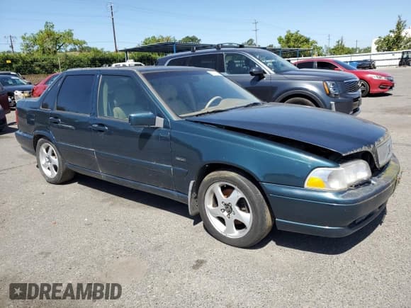 ✅ 1998 Volvo S70 T5 • VIN: YV1LS5372W2476397 • Lot: 52776114. Wystawiony na Copart z przebiegiem 262 041 mil. Bezpłatny archiwum sprzedaży aukcyjnych z USA i szczegółowy raport historii pojazdu na DreamBid. Zdjęcie 4.