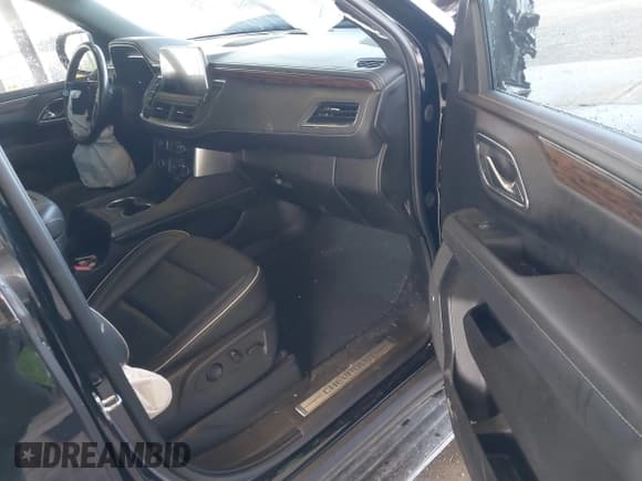 ✅ 2023 Chevrolet Tahoe Premier • VIN: 1GNSKSKD8PR104943 • Lot: 43634346. Wystawiony na IAAI z przebiegiem 56 579 mil. Bezpłatny archiwum sprzedaży aukcyjnych z USA i szczegółowy raport historii pojazdu na DreamBid. Zdjęcie 5.