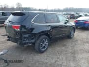 ✅ 2017 Toyota Highlander XLE • VIN: 5TDJZRFH5HS518416 • Lot: 43750511. Wystawiony na IAAI z przebiegiem 179 341 mil. Bezpłatny archiwum sprzedaży aukcyjnych z USA i szczegółowy raport historii pojazdu na DreamBid. Zdjęcie 4.