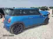 2007 MINI Hardtop S with VIN WMWMF73547TT84449, listed as a Copart auction lot 60490995 with 157,602 mi miles and Salvage title. Bid and sale history available at DreamBid. Image 3.