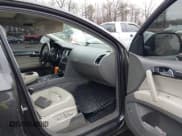 ✅ 2008 Audi Q7 Premium • VIN: WA1BV74L48D027949 • Lot: 41516485. Wystawiony na IAAI z przebiegiem 265 032 mil. Bezpłatny archiwum sprzedaży aukcyjnych z USA i szczegółowy raport historii pojazdu na DreamBid. Zdjęcie 5.