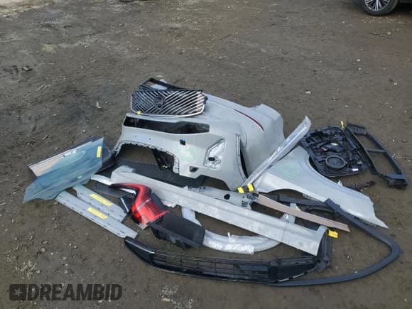 ✅ 2025 Volvo XC90 • VIN: YV4M12PA4S1361296 • Lot: 86230345. Listed on Copart with 8,615 mi. Free auction sales archive from the USA and detailed vehicle history report at DreamBid. Image 13.