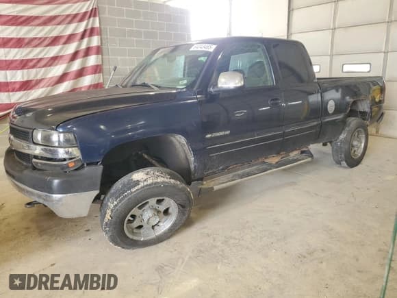 ✅ 2001 Chevrolet Silverado 2500HD LS • VIN: 1GCHK29U21E258040 • Лот: 64043465. Опубликован ранее на Copart с пробегом 259 626 миль. Бесплатный доступ к архиву аукционных продаж из США и подробный отчёт об истории автомобиля на DreamBid. Изображение 1.