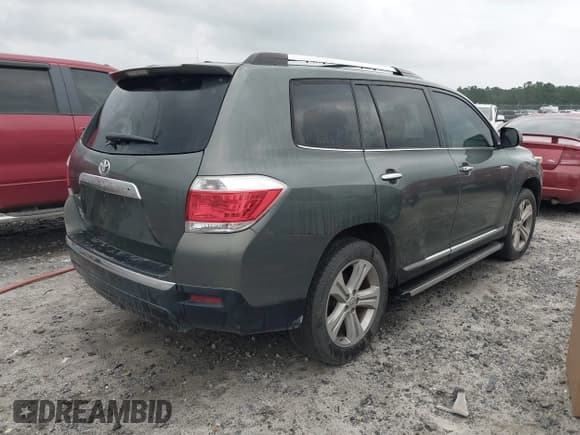 ✅ 2013 Toyota Highlander Limited • VIN: 5TDYK3EH1DS116632 • Lot: 42757240. Wystawiony na IAAI z przebiegiem 213 092 mil. Bezpłatny archiwum sprzedaży aukcyjnych z USA i szczegółowy raport historii pojazdu na DreamBid. Zdjęcie 4.