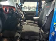 ✅ 2023 Jeep Wrangler Rubicon • VIN: 1C4HJXFN7PW693166 • Lot: 84430324. Wystawiony na Copart z przebiegiem 40 093 mil. Bezpłatny archiwum sprzedaży aukcyjnych z USA i szczegółowy raport historii pojazdu na DreamBid. Zdjęcie 7.