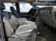 ✅ 2006 Chevrolet Silverado 2500HD LT1 • VIN: 1GCHC23D16F185881 • Lot: 44713115. Wystawiony na Copart z przebiegiem Nie podano. Bezpłatny archiwum sprzedaży aukcyjnych z USA i szczegółowy raport historii pojazdu na DreamBid. Zdjęcie 7.