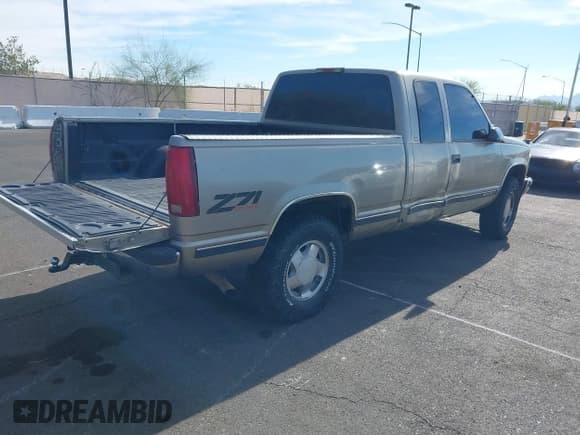 ✅ 1998 Chevrolet Silverado 1500 • VIN: 1GCEK19R7WR154118 • Lot: 43812268. Listed on IAAI with 162,979 mi. Free auction sales archive from the USA and detailed vehicle history report at DreamBid. Image 4.