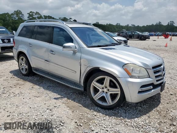 ✅ 2012 Mercedes-Benz GL 550 • VIN: 4JGBF8GE0CA765632 • Lot: 58568905. Wystawiony na Copart z przebiegiem 86 820 mil. Bezpłatny archiwum sprzedaży aukcyjnych z USA i szczegółowy raport historii pojazdu na DreamBid. Zdjęcie 4.