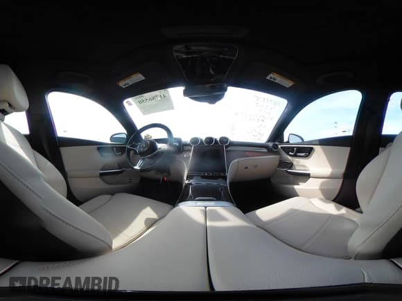 ✅ 2024 Mercedes-Benz C 300 • VIN: W1KAF4HB6RR160723 • Lot: 41786550. Wystawiony na IAAI z przebiegiem 7 204 mil. Bezpłatny archiwum sprzedaży aukcyjnych z USA i szczegółowy raport historii pojazdu na DreamBid. Zdjęcie 18.