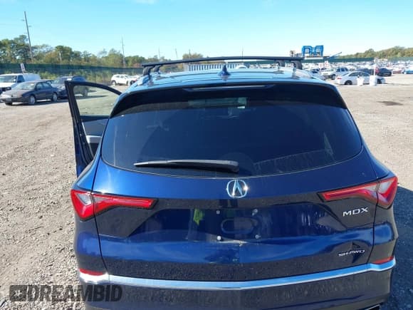 ✅ 2024 Acura MDX Technology • VIN: 5J8YE1H42RL005120 • Lot: 43443901. Listed on IAAI with 32,104 mi. Free auction sales archive from the USA and detailed vehicle history report at DreamBid. Image 16.