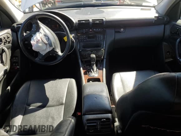 ✅ 2002 Mercedes-Benz C 230/260/280/320 • VIN: WDBRF61J42F257287 • Лот: 68022515. Опубликован ранее на Copart с пробегом 96 805 миль. Бесплатный доступ к архиву аукционных продаж из США и подробный отчёт об истории автомобиля на DreamBid. Изображение 8.