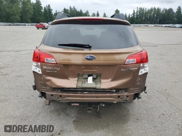 ✅ 2012 Subaru Outback Prem • VIN: 4S4BRCCC5C3236843 • Лот: 61069875. Опубликован ранее на Copart с пробегом 154 378 миль. Бесплатный доступ к архиву аукционных продаж из США и подробный отчёт об истории автомобиля на DreamBid. Изображение 6.