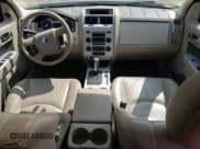 ✅ 2010 Mercury Mariner Premier • VIN: 4M2CN9HG7AKJ26845 • Lot: 66954244. Wystawiony na Copart z przebiegiem 168 204 mil. Bezpłatny archiwum sprzedaży aukcyjnych z USA i szczegółowy raport historii pojazdu na DreamBid. Zdjęcie 8.