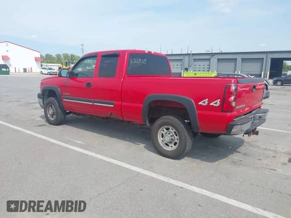 2005 Chevrolet Silverado 2500HD LS с VIN 1GCHK29U35E147891, выставлен на аукционе IAAI как лот 43159005 с пробегом 243 335 миль миль и . История ставок и продаж доступна на DreamBid. Изображение 3.