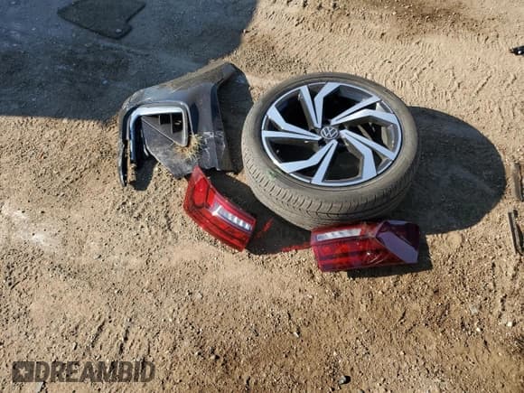 ✅ 2025 Volkswagen Jetta SEL • VIN: 3VWGX7BU0SM065091 • Lot: 65025085. Wystawiony na Copart z przebiegiem 693 mil. Bezpłatny archiwum sprzedaży aukcyjnych z USA i szczegółowy raport historii pojazdu na DreamBid. Zdjęcie 12.