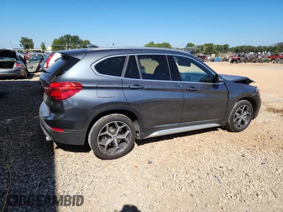 ✅ 2019 BMW X1 sDrive28i • VIN: WBXHU7C53K5L10417 • Lot: 86450305. Wystawiony na Copart z przebiegiem 52 914 mil. Bezpłatny archiwum sprzedaży aukcyjnych z USA i szczegółowy raport historii pojazdu na DreamBid. Zdjęcie 3.