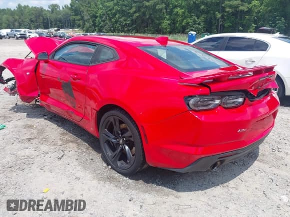 ✅ 2019 Chevrolet Camaro 2SS • VIN: 1G1FH1R76K0132703 • Lot: 42722373. Listed on IAAI with 96,849 mi. Free auction sales archive from the USA and detailed vehicle history report at DreamBid. Image 3.