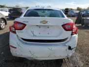 ✅ 2018 Chevrolet Cruze LT • VIN: 1G1BE5SM1J7137179 • Lot: 84255615. Wystawiony na Copart z przebiegiem 130 311 mil. Bezpłatny archiwum sprzedaży aukcyjnych z USA i szczegółowy raport historii pojazdu na DreamBid. Zdjęcie 6.