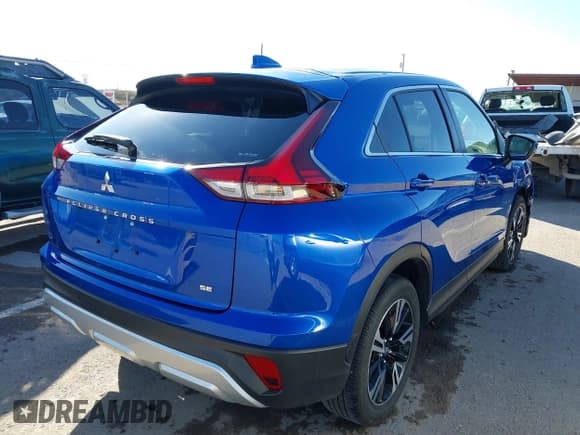 ✅ 2025 Mitsubishi Eclipse Cross SE • VIN: JA4ATWAA5SZ048415 • Lot: 43805742. Listed on IAAI with 7,122 mi. Free auction sales archive from the USA and detailed vehicle history report at DreamBid. Image 4.
