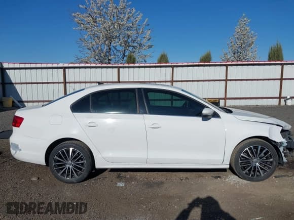 ✅ 2012 Volkswagen Jetta SEL • VIN: 3VWLP7AJ7CM424797 • Lot: 42063111. Listed on IAAI with 179,097 mi. Free auction sales archive from the USA and detailed vehicle history report at DreamBid. Image 14.