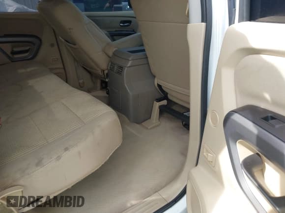 ✅ 2015 Nissan Titan SL • VIN: 1N6BA0ED1FN504342 • Lot: 43410292. Listed on IAAI with 168,238 mi. Free auction sales archive from the USA and detailed vehicle history report at DreamBid. Image 8.