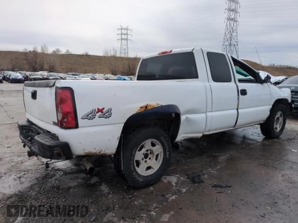 ✅ 2005 Chevrolet Silverado 1500 • VIN: 1GCEK19VX5E240607 • Лот: 50742185. Опубликован ранее на Copart с пробегом 190 195 миль. Бесплатный доступ к архиву аукционных продаж из США и подробный отчёт об истории автомобиля на DreamBid. Изображение 3.